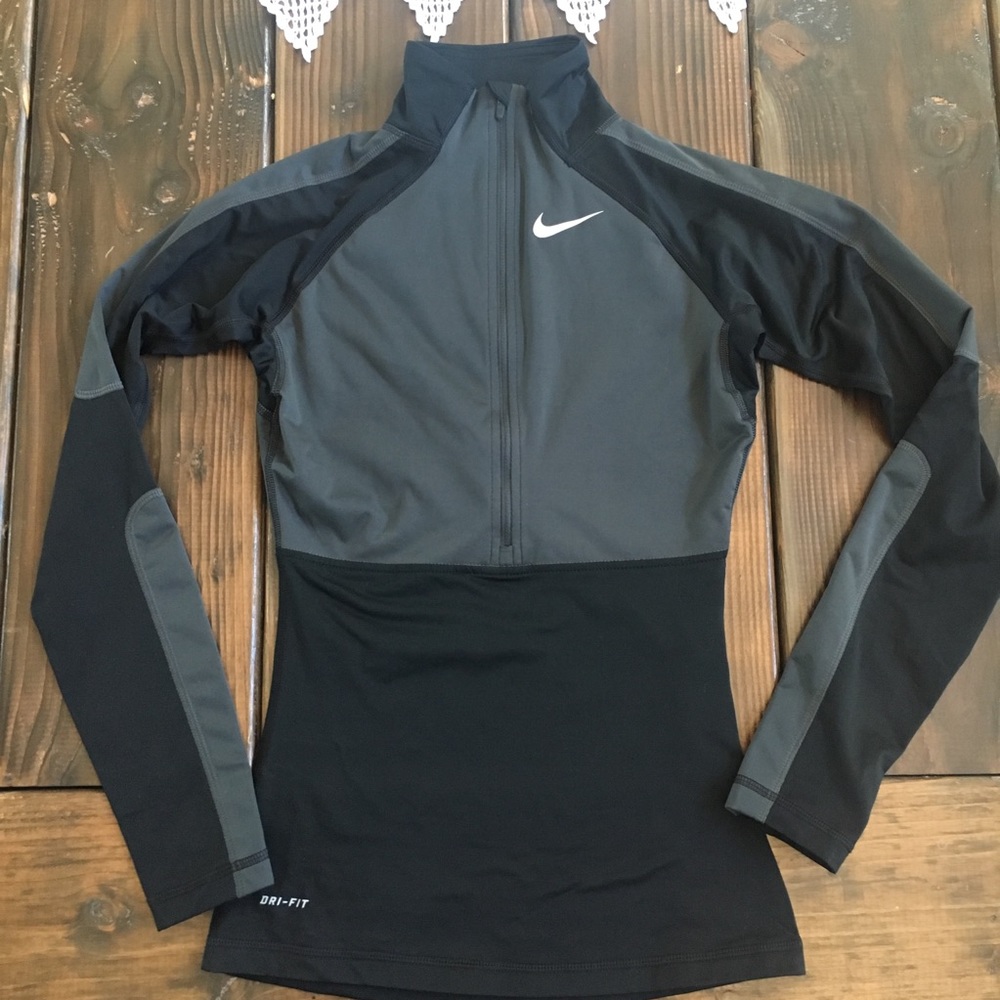 Nike Pro Dri Fit Half Zip Long Sleeve Size XS